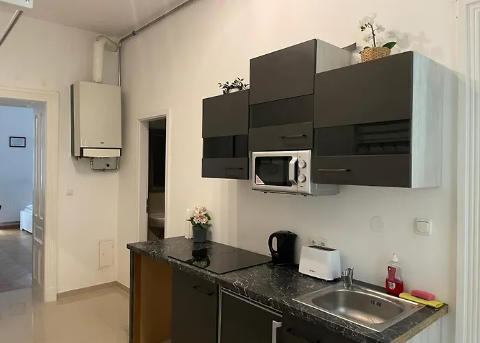 70 M2 With Terrace & Free Parking 公寓
